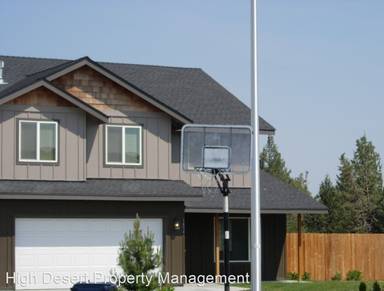 Main picture of 1454 NE 8th St