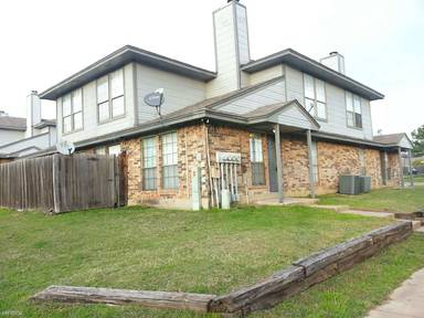 Main picture of 111 Peachtree Ct