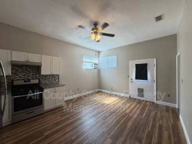 Main picture of 348 S Marion Ave