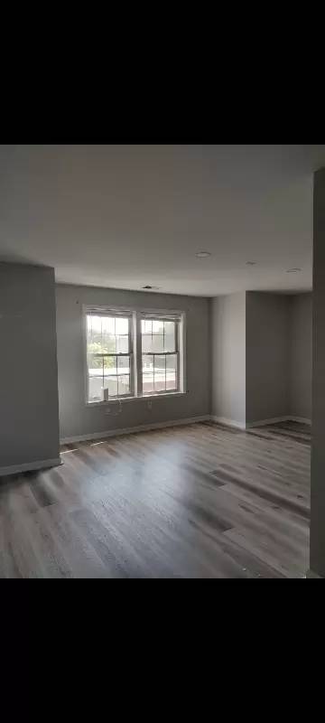 Main picture of 1621 W Oxford St