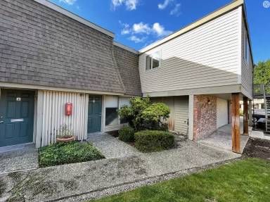 Main picture of 14321 NE 7th Pl