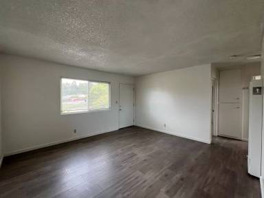 Main picture of 2035 Mountain View Dr