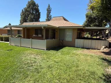 Main picture of 7185 Village 7