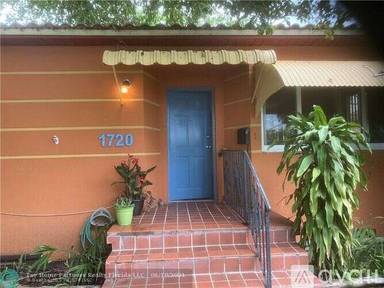 Main picture of 1720 Fletcher St