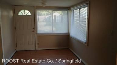Main picture of 216 N Greenmount Ave