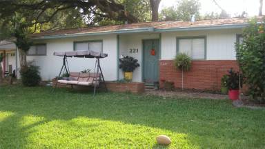 Main picture of 231 Caladium St