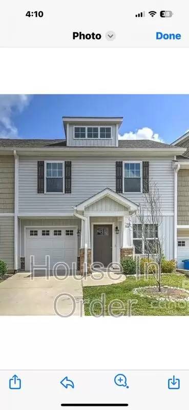 Main picture of Liberty Oaks