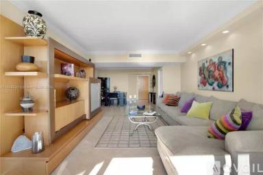 Main picture of South Tower At The Point Condo