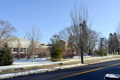 Main picture of 340 Eaton St