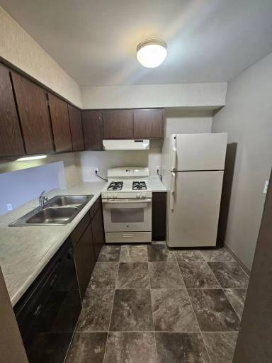 Main picture of 1049 S Main St