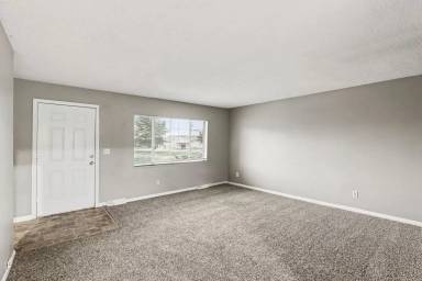 Main picture of 6820 Chapel Dr