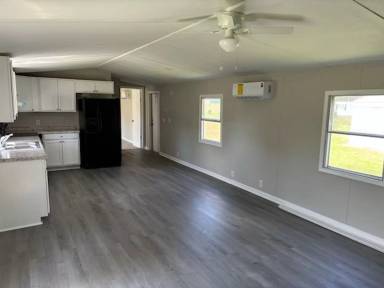 Main picture of 139 Cynthia Ln