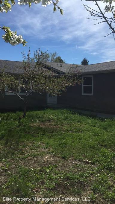 Main picture of 525 W Main St