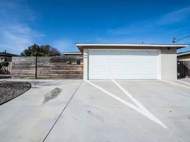 Main picture of 2640 Renton Way