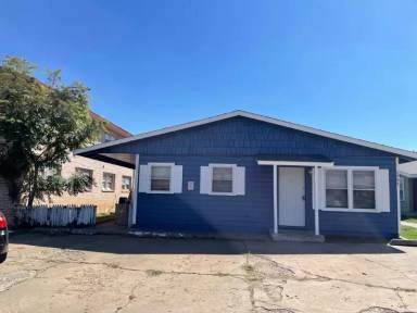 Main picture of 2409 45th St
