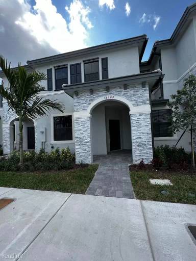 Main picture of 13244 SW 286th St