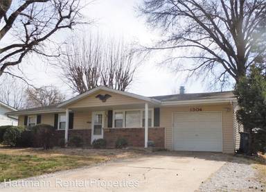 Main picture of 1304 Lexington Dr