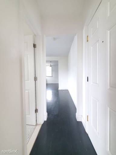 Main picture of 692 Bergen Ave