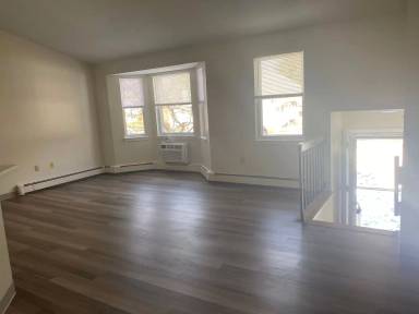 Main picture of 1 Meadow Dr