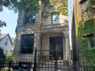 Main picture of 1646 N Oakley Ave