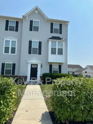Main picture of 131 S Harner Blvd