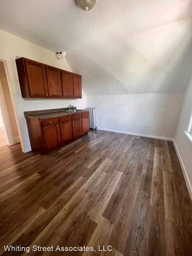 Main picture of 699 Stanley St