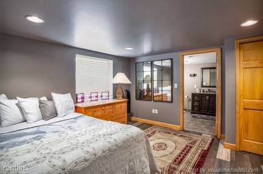 Main picture of 5924 Austin Ave
