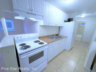 Main picture of 734 Palani Ave