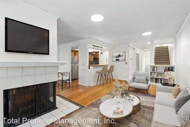 Main picture of 2001 E Yesler Way