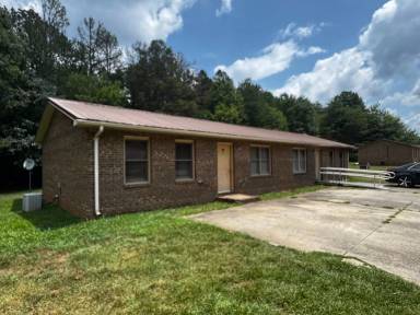 Main picture of 100 Redrock Dr