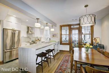 Main picture of 320 Allison St NW