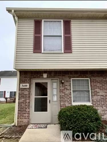Main picture of 3410 S Oaklawn Cir