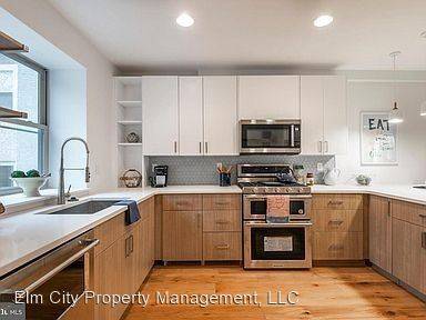 Main picture of 813 E Passyunk Ave