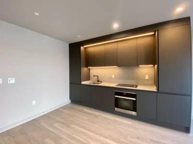 Main picture of 793 S Van Ness Ave
