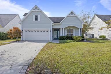 Main picture of 412 Azalea Dr