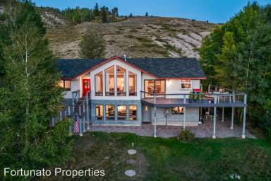 Main picture of 1498 Rainbow Dr