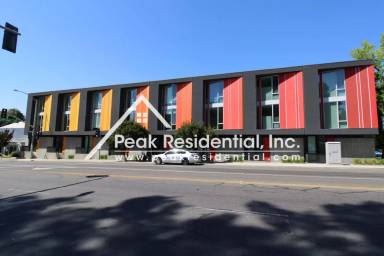 Main picture of 2437 Binnen Ln