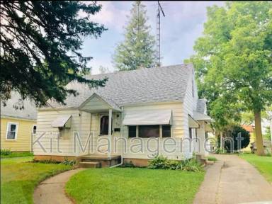 Main picture of 532 Carver Blvd