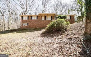 Main picture of 325 Segrest Cir