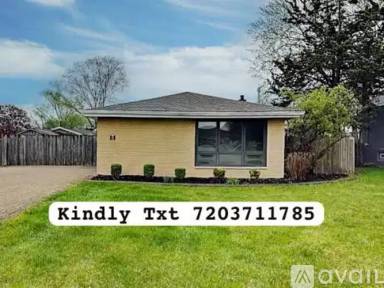 Main picture of 35 Julie Dr