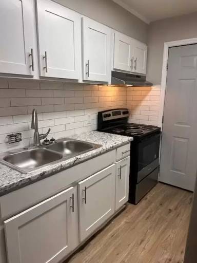 Main picture of 130 Tucker Rd