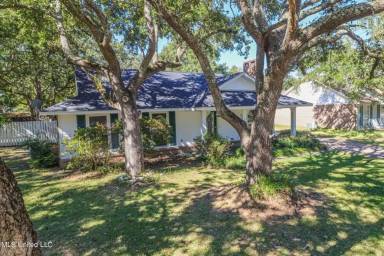 Main picture of 6941 Red Bud Ln