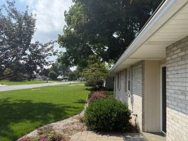 Main picture of 7 Lantern Ave