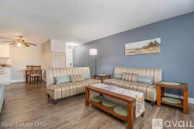 Main picture of 803 Plate St
