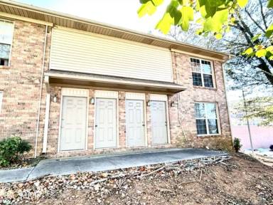 Main picture of 2014 Hobbs Rd SE