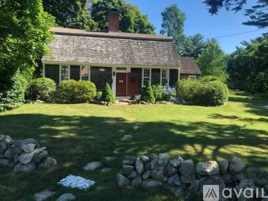 Main picture of 272 First Parish Rd