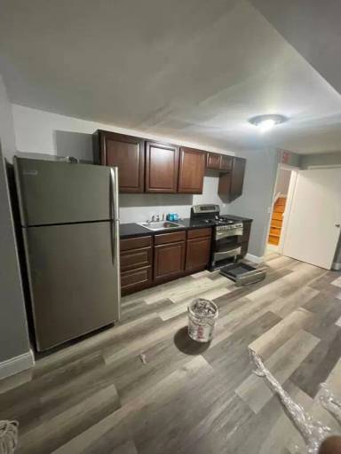 Main picture of 2010 Lafontaine Ave