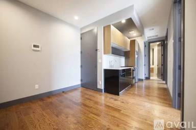 Main picture of 81 Stanhope St
