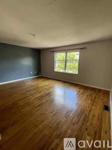Main picture of 213 Hillside Ave