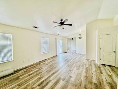 Main picture of 2101 Coughlin Ct